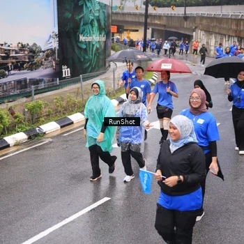 Runner Photo 7940348