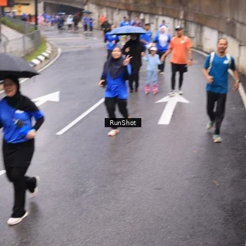 Runner Photo 7940356