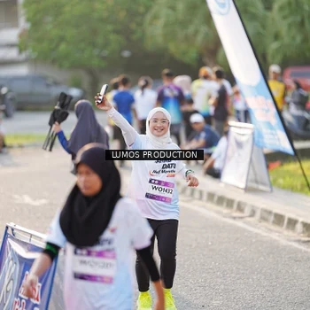 Runner Photo 7940358