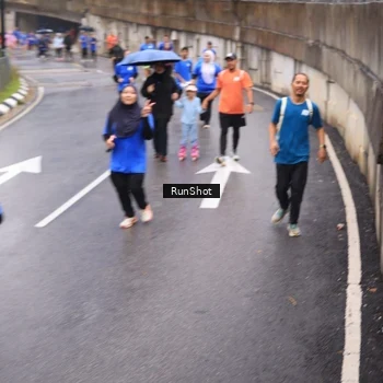 Runner Photo 7940359
