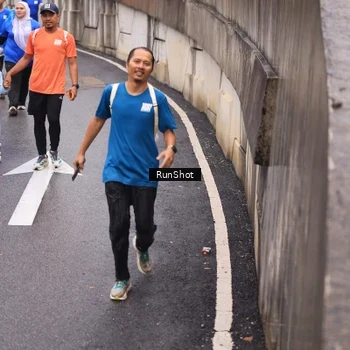 Runner Photo 7940365