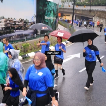 Runner Photo 7940367