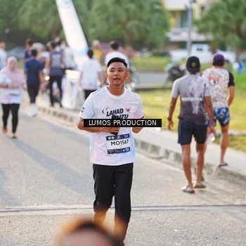 Runner Photo 7940371