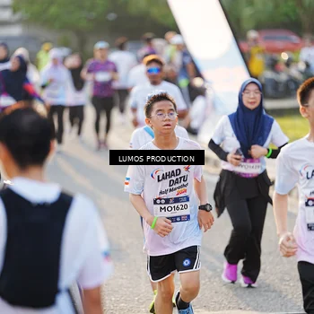 Runner Photo 7940373