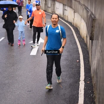 Runner Photo 7940375