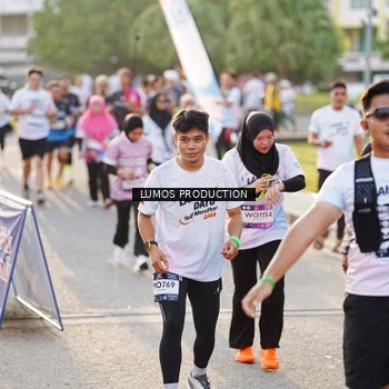 Runner Photo 7940378