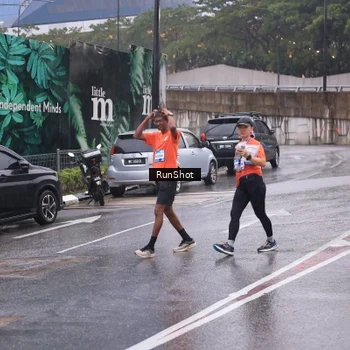 Runner Photo 7940387