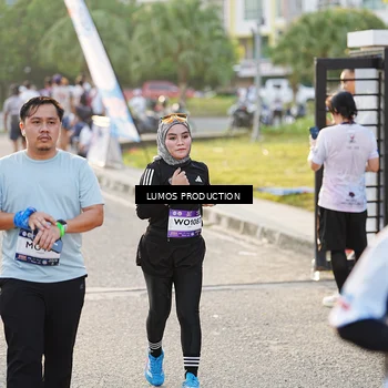 Runner Photo 7940393