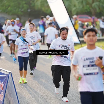 Runner Photo 7940397