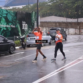 Runner Photo 7940400
