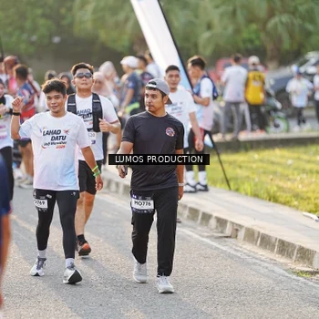 Runner Photo 7940406