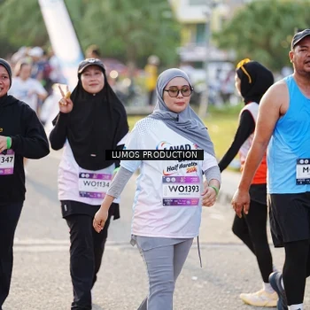 Runner Photo 7940410