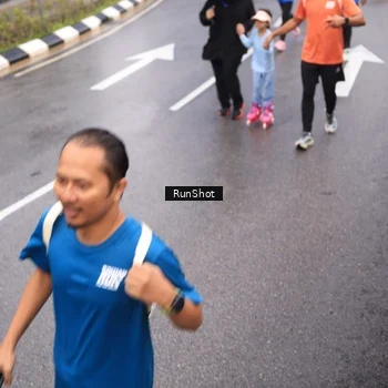 Runner Photo 7940412