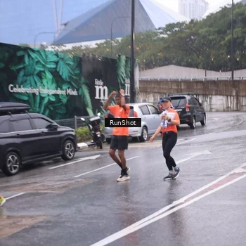 Runner Photo 7940416