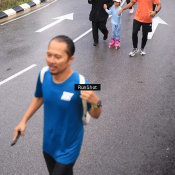 Runner Photo 7940418