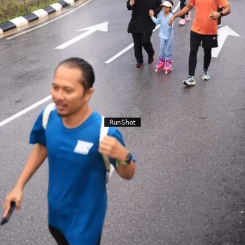 Runner Photo 7940419