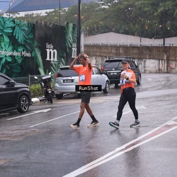 Runner Photo 7940421