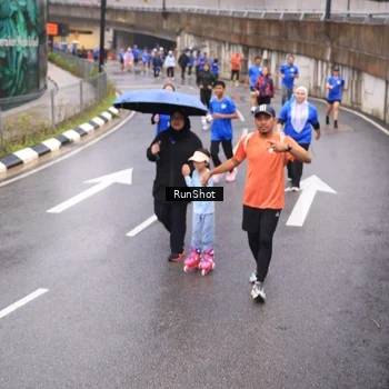 Runner Photo 7940428