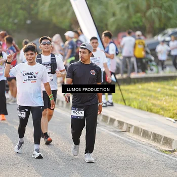 Runner Photo 7940433