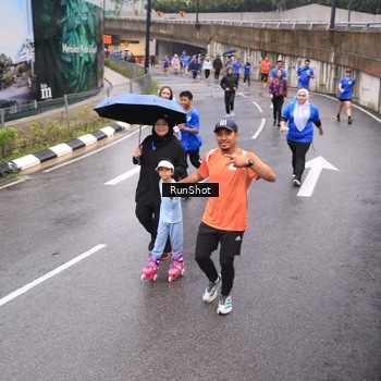 Runner Photo 7940435