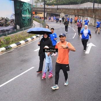 Runner Photo 7940441
