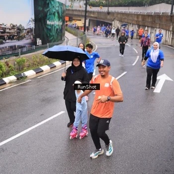 Runner Photo 7940445