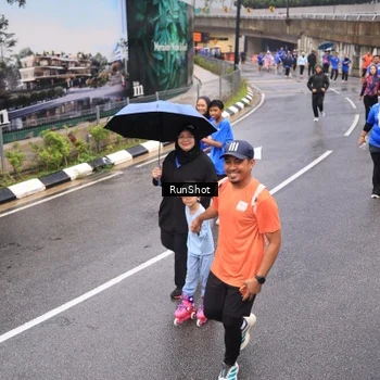Runner Photo 7940458