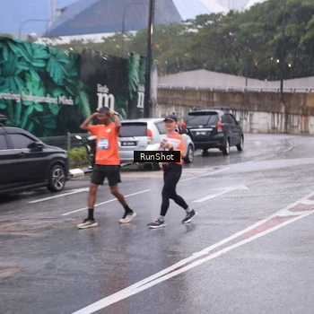 Runner Photo 7940466