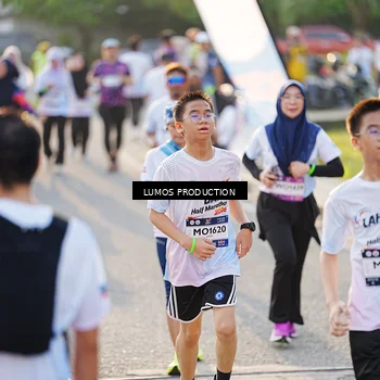 Runner Photo 7940471