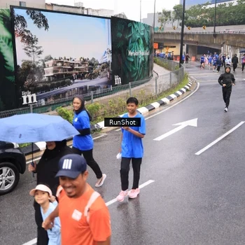 Runner Photo 7940474