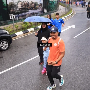 Runner Photo 7940476