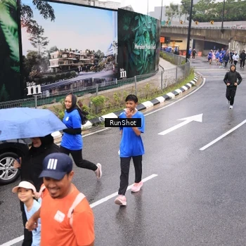 Runner Photo 7940485