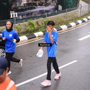 Runner Photo 7940491