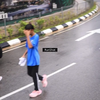 Runner Photo 7940492