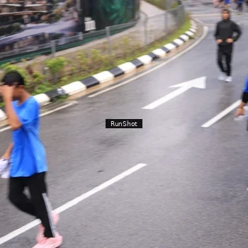 Runner Photo 7940493