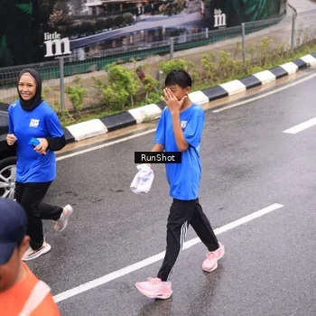 Runner Photo 7940494