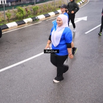 Runner Photo 7940525