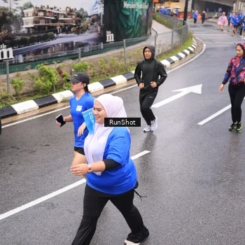 Runner Photo 7940533