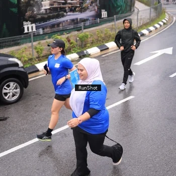 Runner Photo 7940538