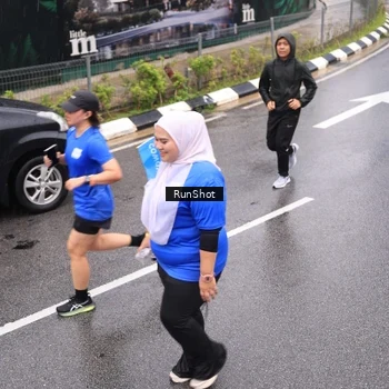 Runner Photo 7940541