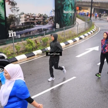 Runner Photo 7940543