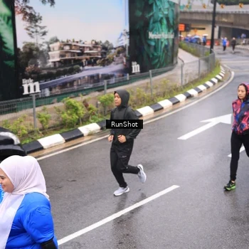 Runner Photo 7940550