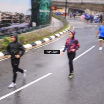Runner Photo 7940553