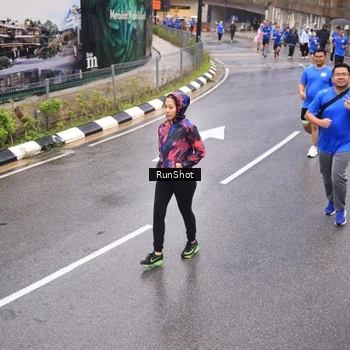 Runner Photo 7940566