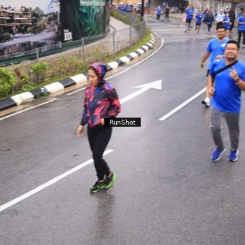 Runner Photo 7940570