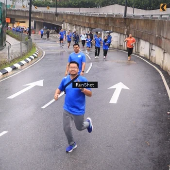 Runner Photo 7940587