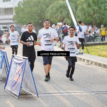 Runner Photo 7940591