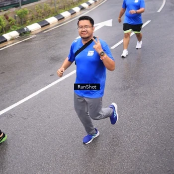 Runner Photo 7940597