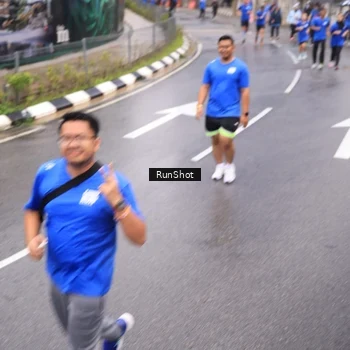 Runner Photo 7940598
