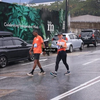 Runner Photo 7940604